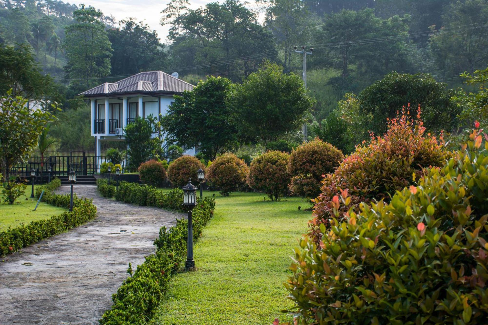 Okwin Resort Kandy Exteriör bild