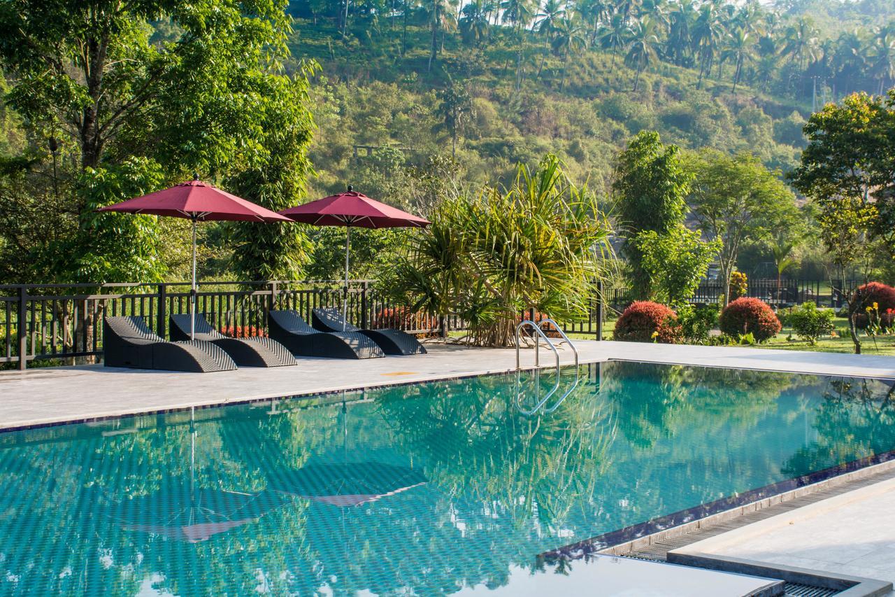Okwin Resort Kandy Exteriör bild